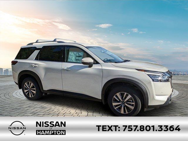 2024 Nissan Pathfinder SL