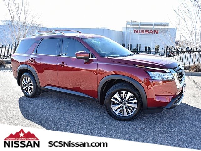 2024 Nissan Pathfinder SL