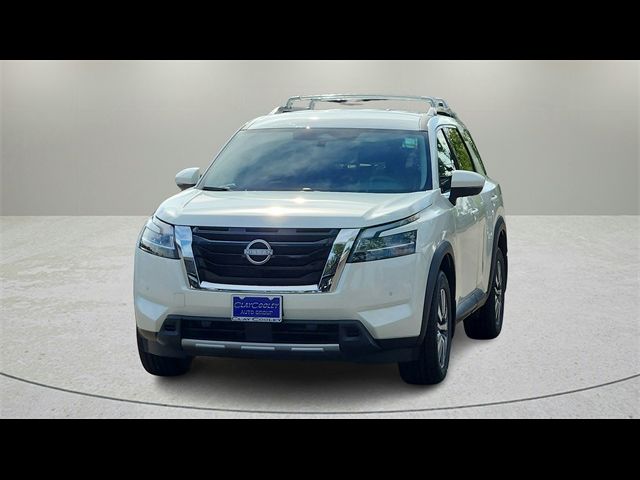 2024 Nissan Pathfinder SL