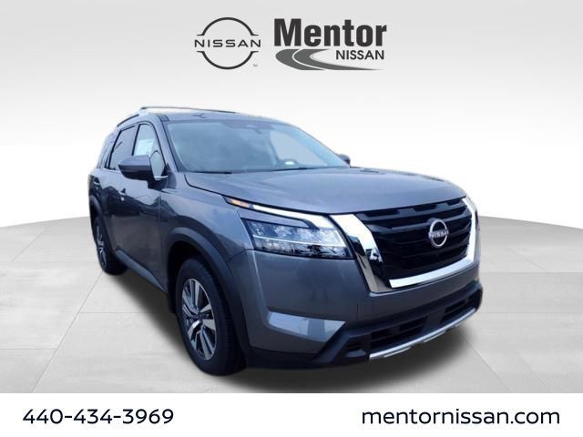 2024 Nissan Pathfinder SL