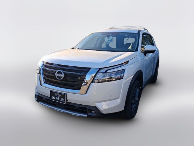 2024 Nissan Pathfinder SL