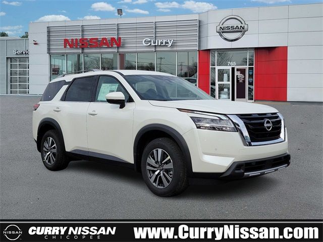 2024 Nissan Pathfinder SL