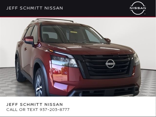 2024 Nissan Pathfinder SL