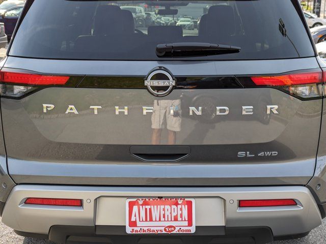 2024 Nissan Pathfinder SL