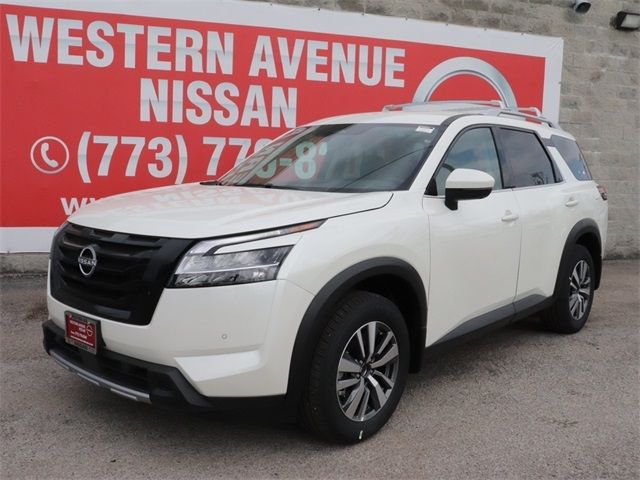 2024 Nissan Pathfinder SL