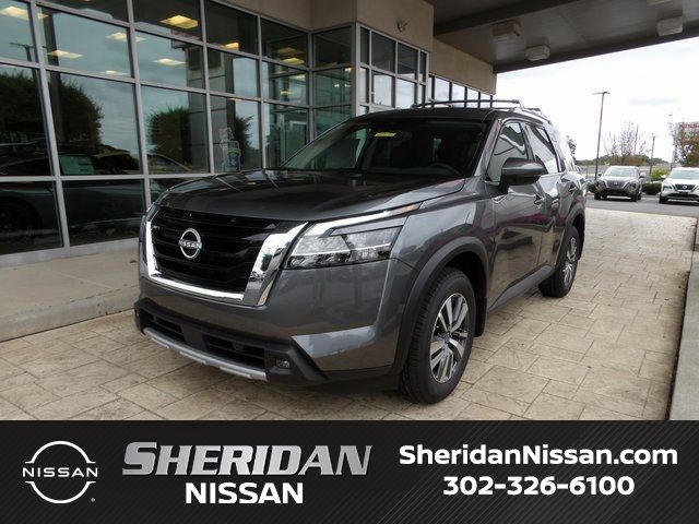 2024 Nissan Pathfinder SL