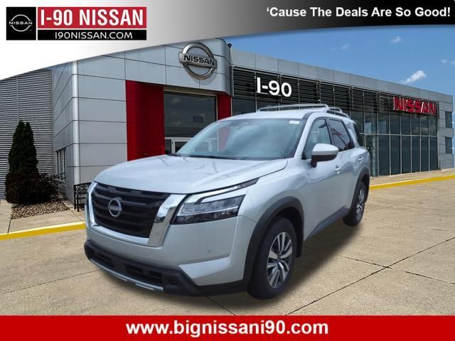 2024 Nissan Pathfinder SL