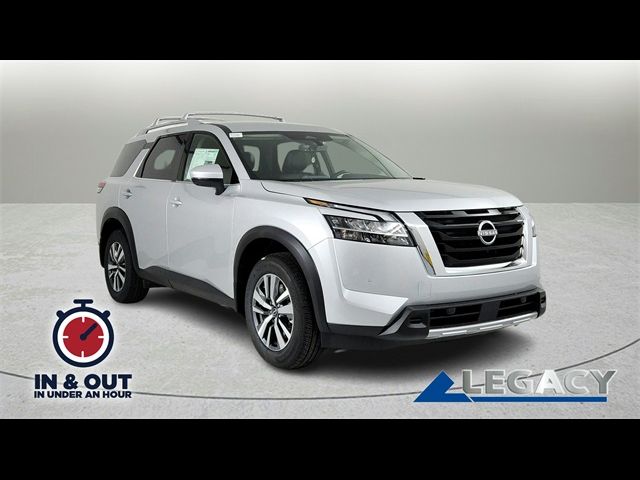 2024 Nissan Pathfinder SL