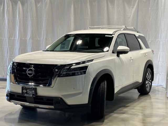 2024 Nissan Pathfinder SL