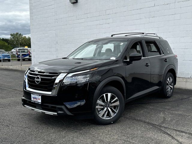 2024 Nissan Pathfinder SL