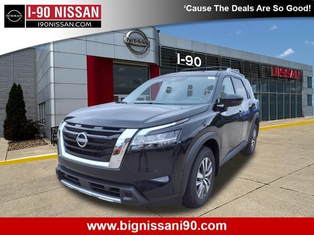 2024 Nissan Pathfinder SL