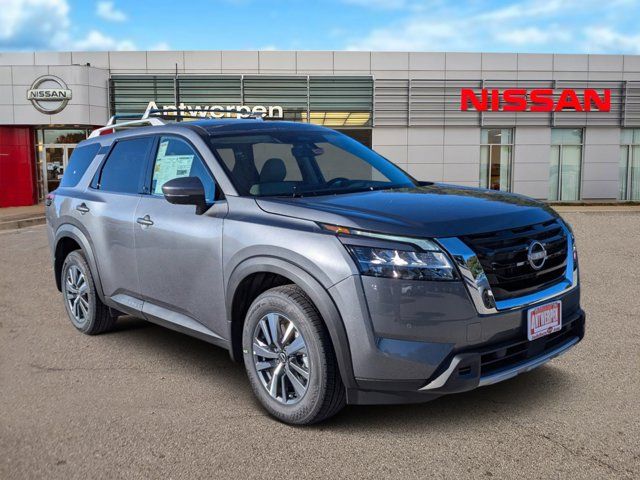 2024 Nissan Pathfinder SL