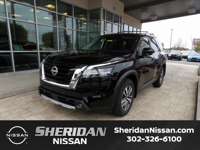 2024 Nissan Pathfinder SL