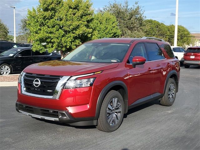 2024 Nissan Pathfinder SL