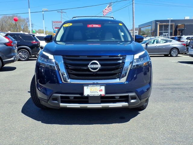 2024 Nissan Pathfinder SL