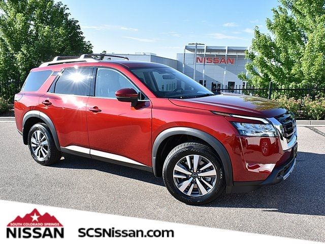 2024 Nissan Pathfinder SL