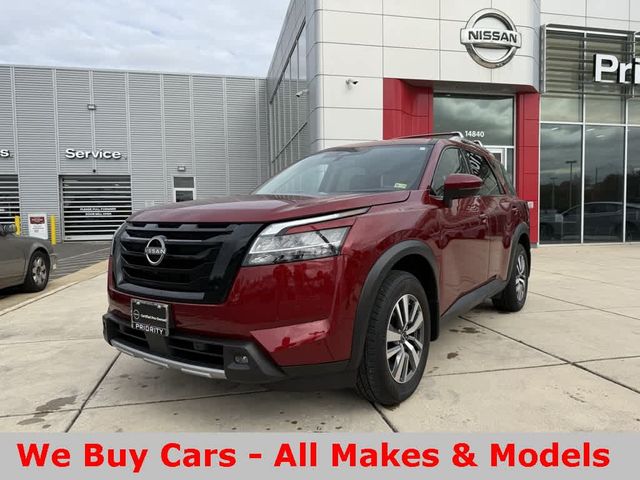 2024 Nissan Pathfinder SL