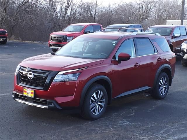 2024 Nissan Pathfinder SL