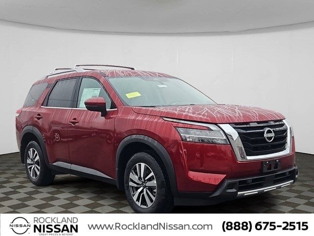 2024 Nissan Pathfinder SL