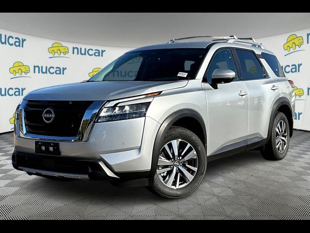 2024 Nissan Pathfinder SL