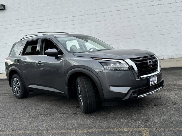 2024 Nissan Pathfinder SL