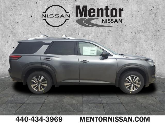 2024 Nissan Pathfinder SL