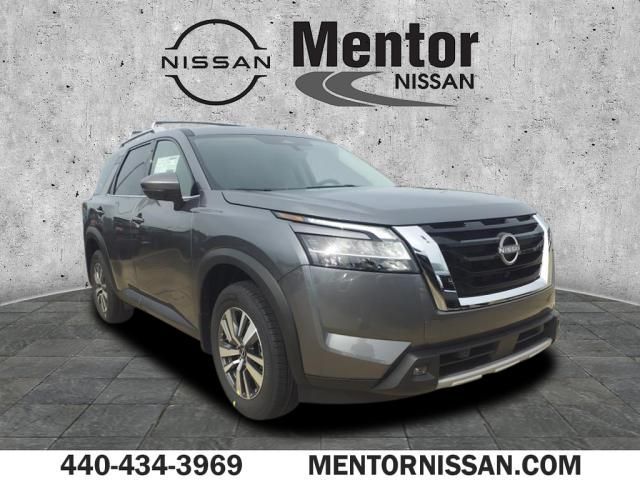 2024 Nissan Pathfinder SL