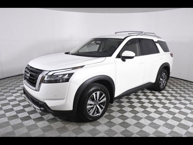 2024 Nissan Pathfinder SL