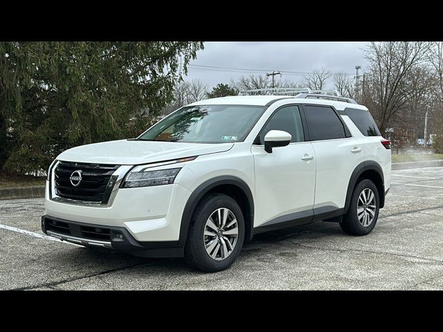 2024 Nissan Pathfinder SL