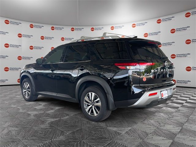 2024 Nissan Pathfinder SL