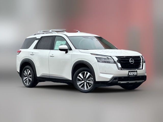 2024 Nissan Pathfinder SL