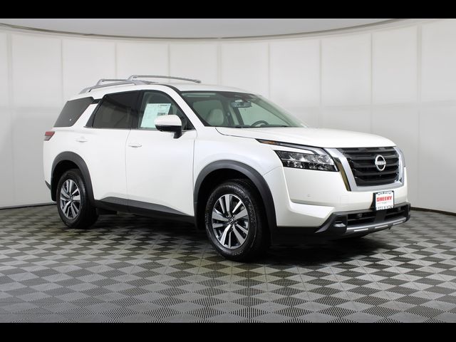 2024 Nissan Pathfinder SL