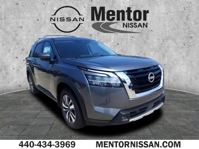 2024 Nissan Pathfinder SL