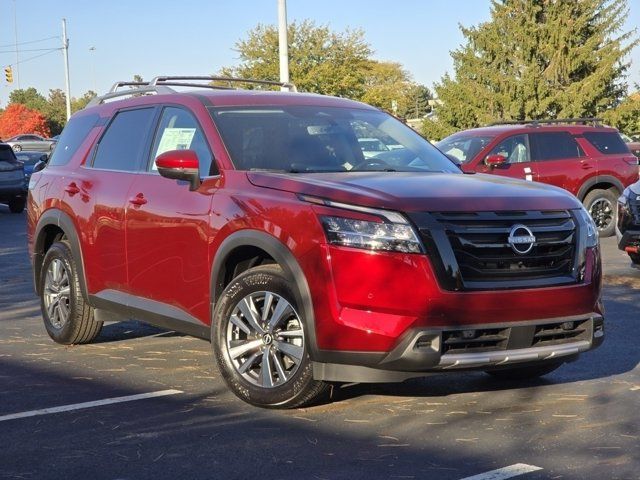 2024 Nissan Pathfinder SL