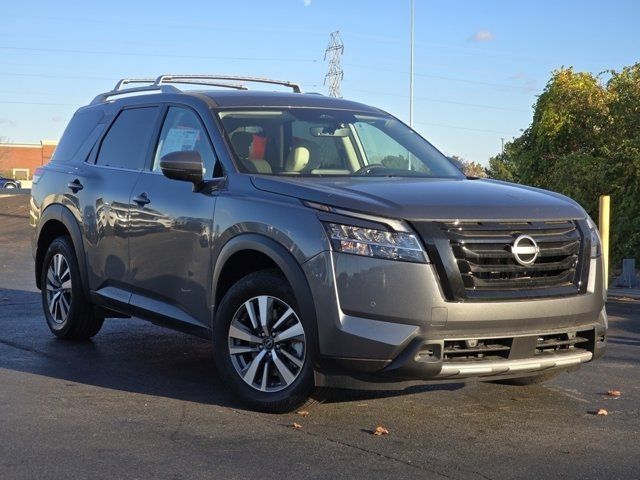 2024 Nissan Pathfinder SL