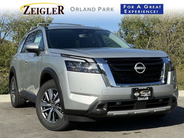 2024 Nissan Pathfinder SL