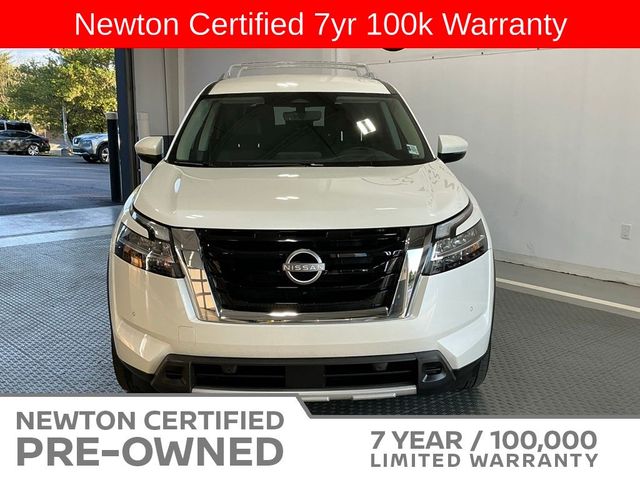 2024 Nissan Pathfinder SL