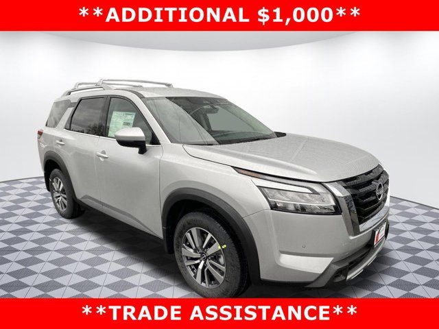 2024 Nissan Pathfinder SL