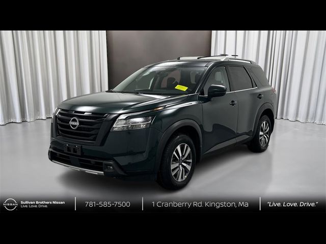 2024 Nissan Pathfinder SL