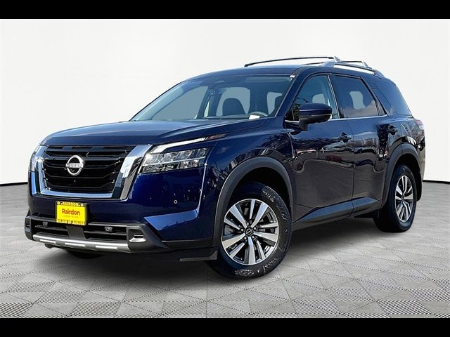 2024 Nissan Pathfinder SL