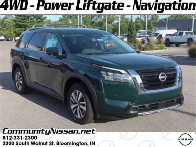 2024 Nissan Pathfinder SL