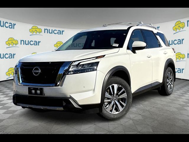 2024 Nissan Pathfinder SL