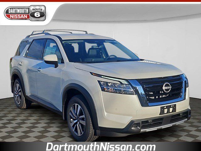 2024 Nissan Pathfinder SL