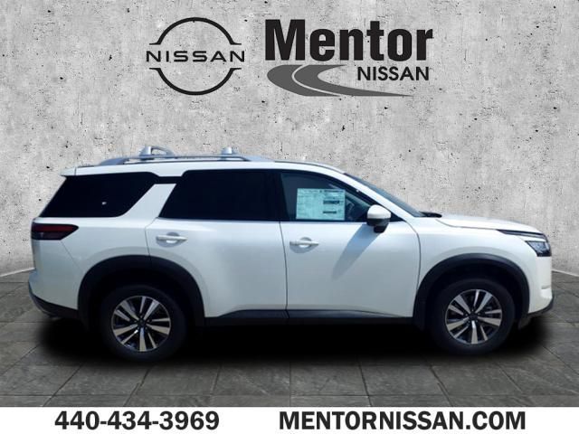 2024 Nissan Pathfinder SL