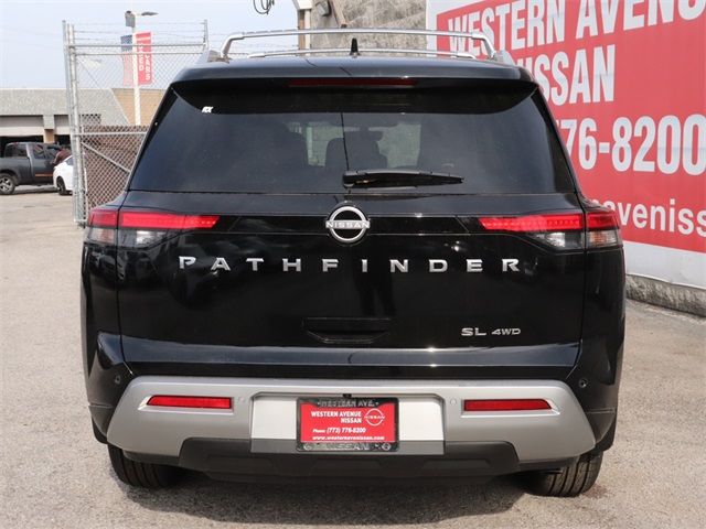 2024 Nissan Pathfinder SL