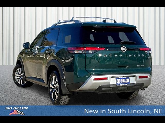 2024 Nissan Pathfinder SL