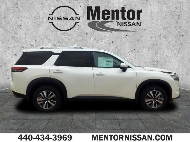 2024 Nissan Pathfinder SL