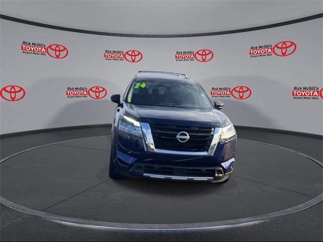 2024 Nissan Pathfinder SL