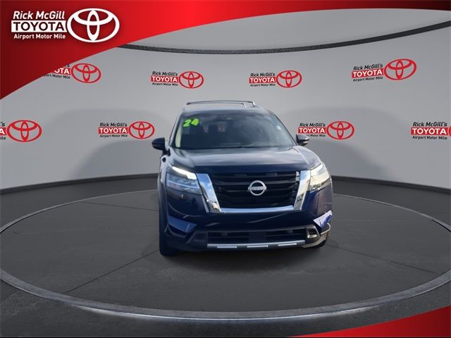 2024 Nissan Pathfinder SL