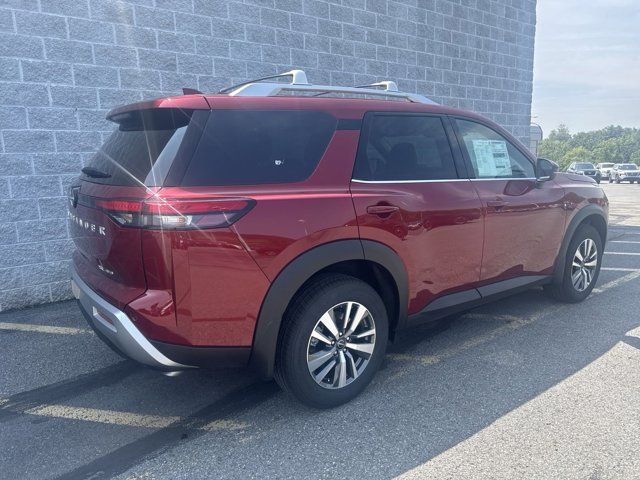 2024 Nissan Pathfinder SL